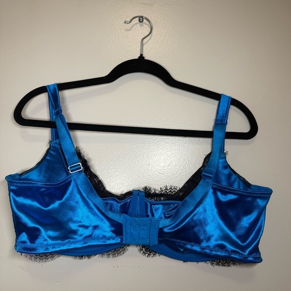 Cacique Full Figure Blue and Black Lace Bra - Picture 2 of 7